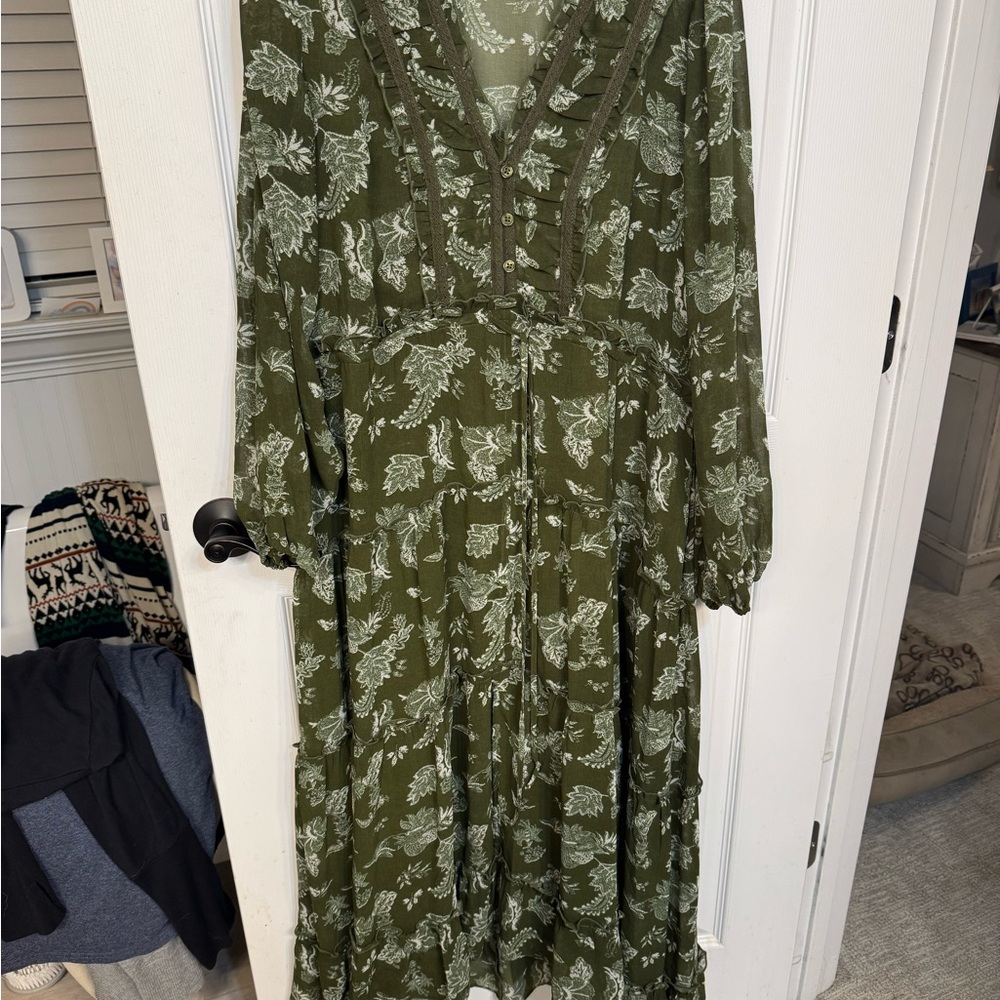 Wonderly Olive Green Leaf Print Long Sleeve Dress